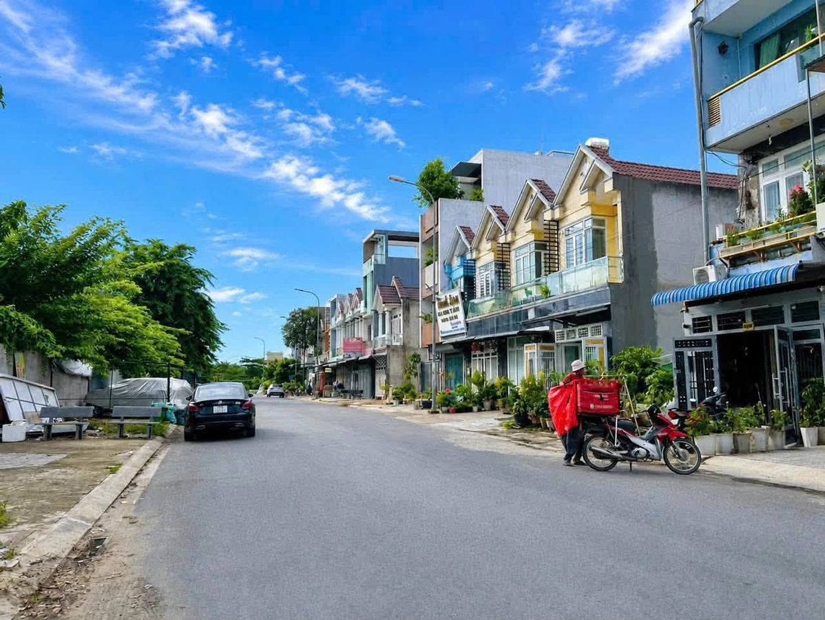 Bán nhà mặt tiền 130m2, 3 phòng ngủ Biên Hòa - Ảnh 1