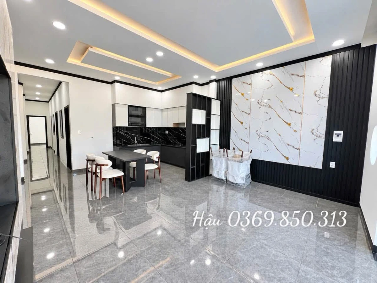 Nhà phố mặt tiền Long Khánh 130m2, 3PN giá 1 tỷ 450 triệu - Ảnh thu nhỏ 4