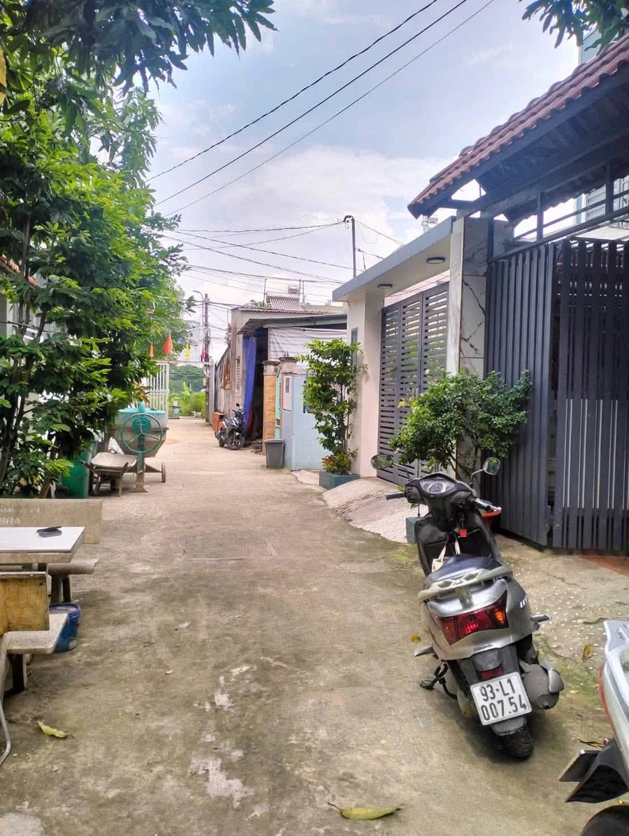 Bán nhà 2 tầng 31m² hẻm xe hơi đường số 8, Linh Xuân, Thủ Đức giá 2,79 tỷ - Ảnh 1