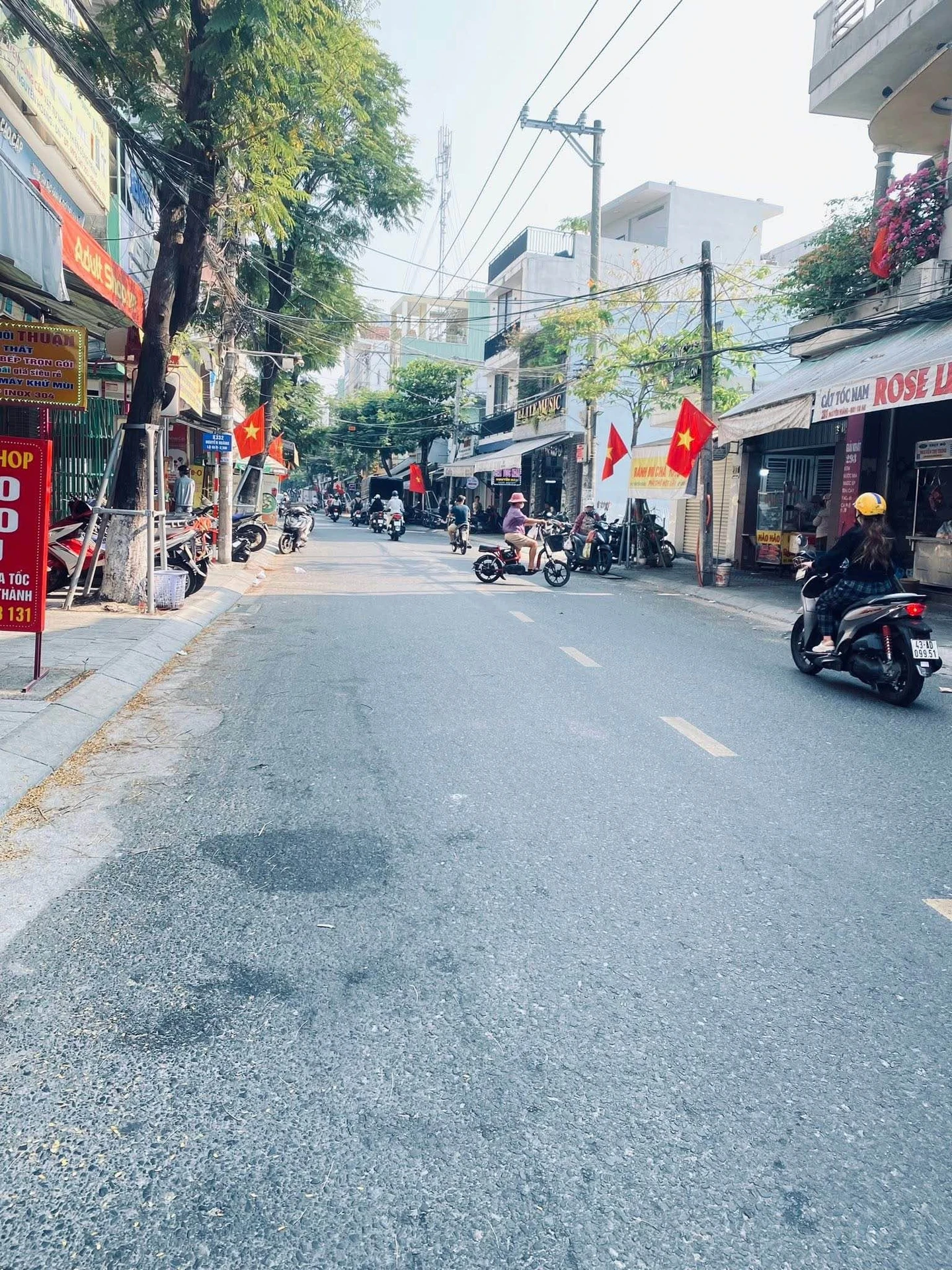 Cho thuê nhà mặt tiền 5PN, 102m², Nguyễn Hoàng, 17 tr/tháng - Ảnh 1