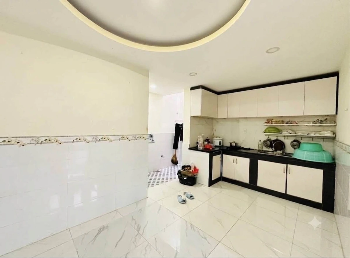 Bán nhà Hóc Môn 50m² 2 tầng 2PN gần chợ Bà Điểm giá 3 tỷ - Ảnh thu nhỏ 2