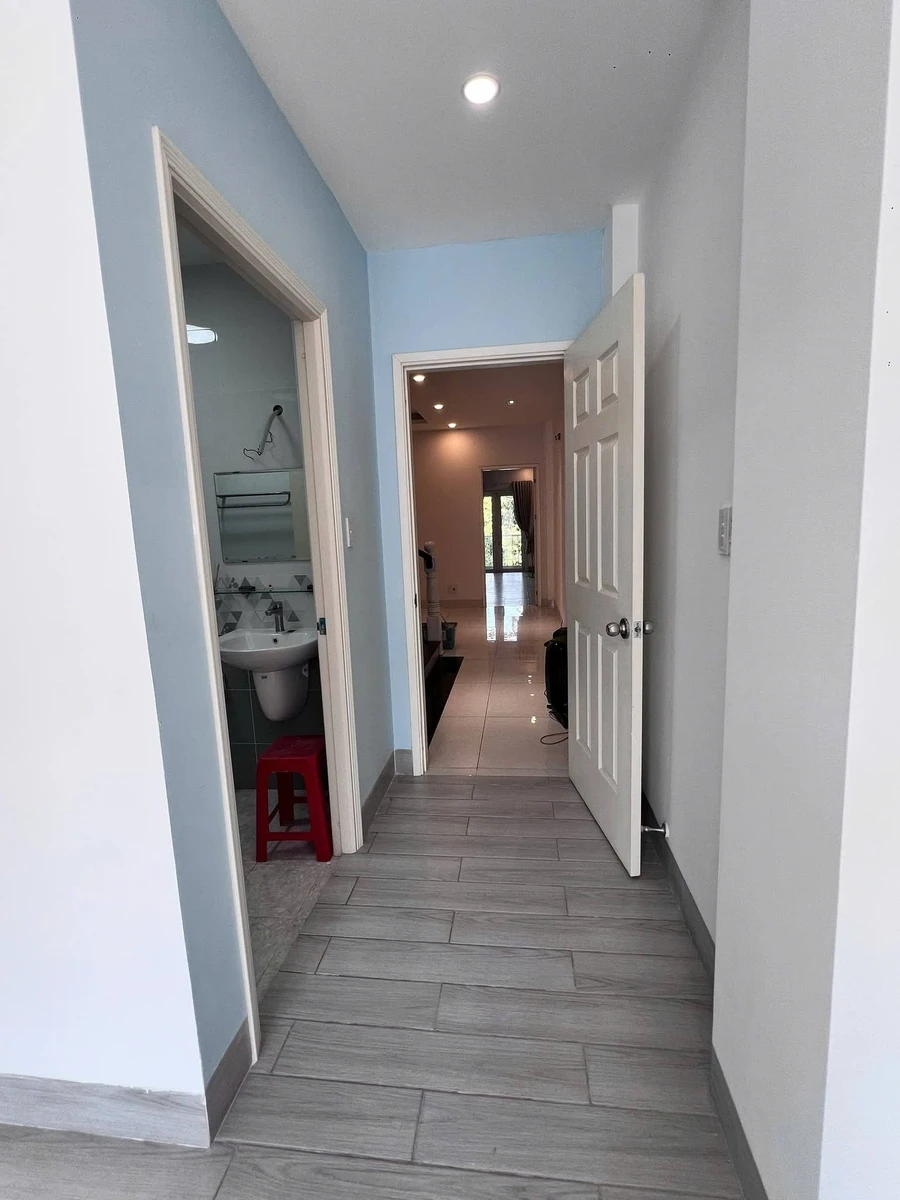 Nhà mặt tiền 5 tầng cho thuê 30 triệu/tháng, 105 m2 Bình Dương - Ảnh thu nhỏ 4