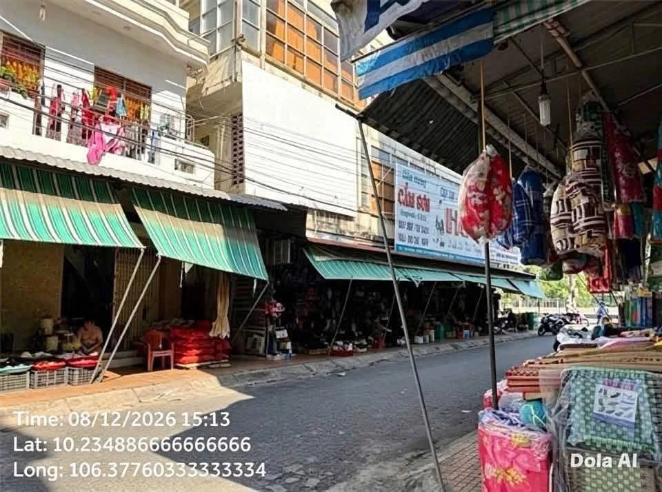 Bán nhà lầu góc 2 mặt tiền, 72m², 6 tỷ, Bến Tre - Ảnh 1