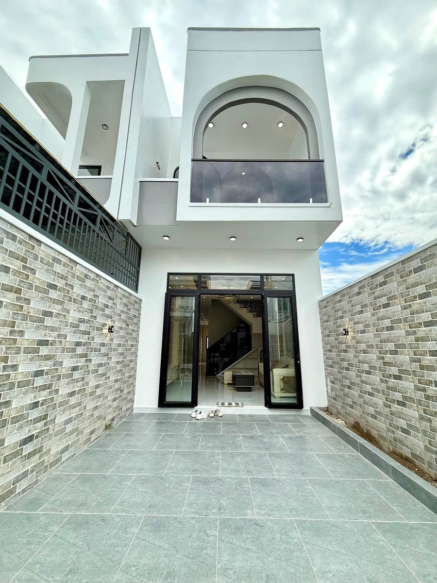 Bán nhà phố 1 trệt 1 lầu 4PN, 4,3x23,2m, hẻm ô tô gần chợ 30/4 Rạch Giá, giá 2,86 tỷ - Ảnh thu nhỏ 3