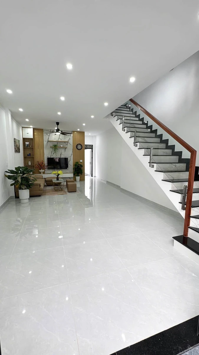 Bán nhà 1 trệt 2 lầu 5x20m hẻm 19 Nguyễn Duy Trinh, giá 3,88 tỷ - Ảnh thu nhỏ 3