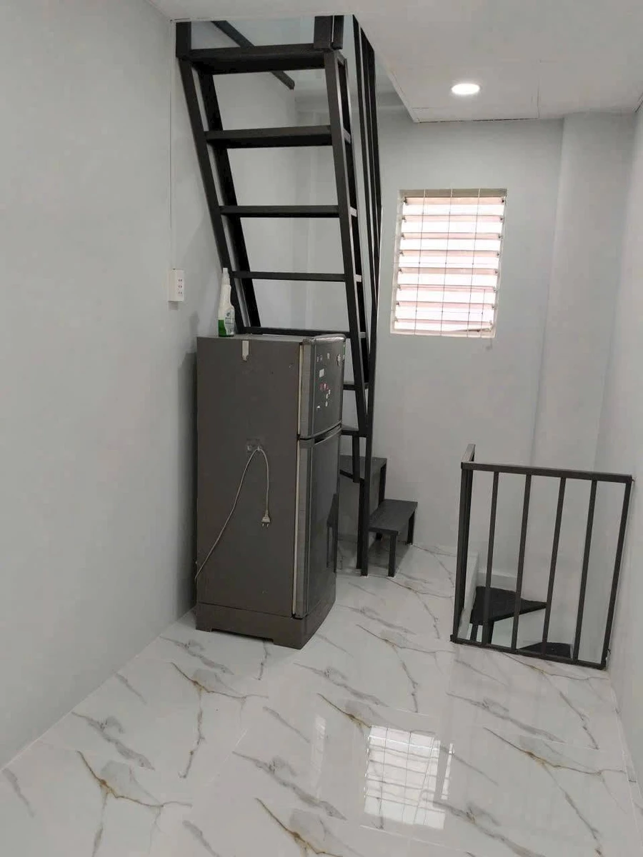 Bán nhà 3 tầng hẻm Lạc Long Quân, Phường 5, Quận 11, 2PN, giá 1,75 tỷ - Ảnh thu nhỏ 4