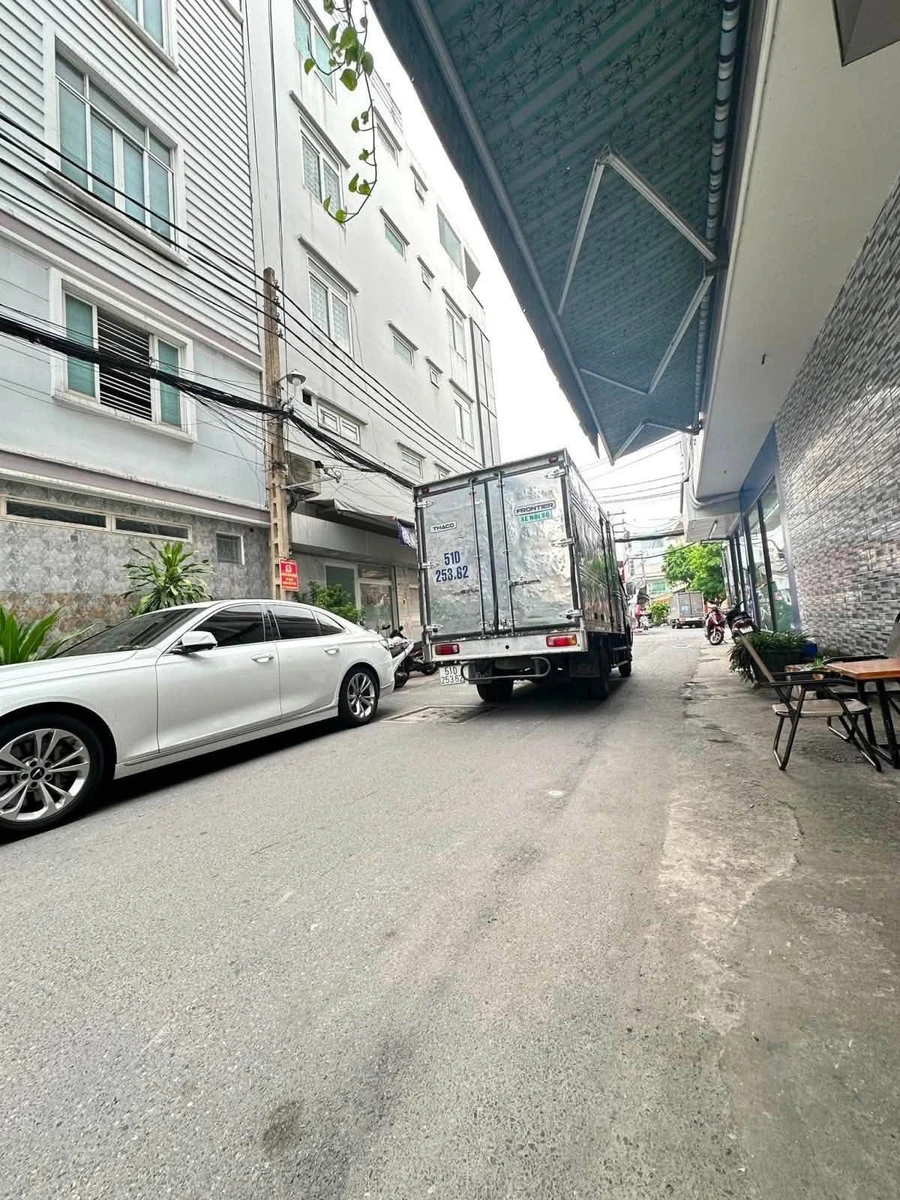 Bán nhà hẻm xe hơi 2 tầng 3PN, 40m2, Phường 10, Tân Bình, giá khoảng 6 tỷ - Ảnh 1
