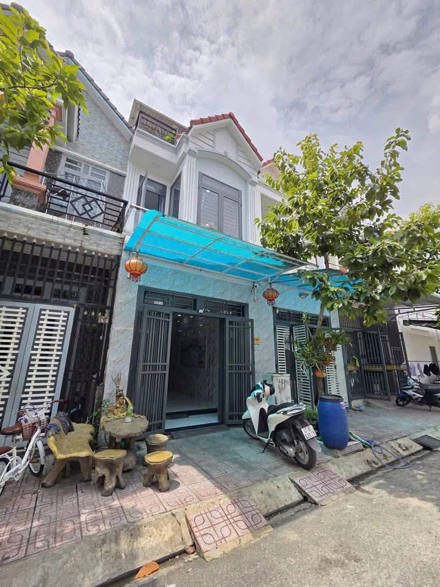 Bán nhà 1 trệt 1 lầu 60m2 Thuận An - 3,5 tỷ - Ảnh 1