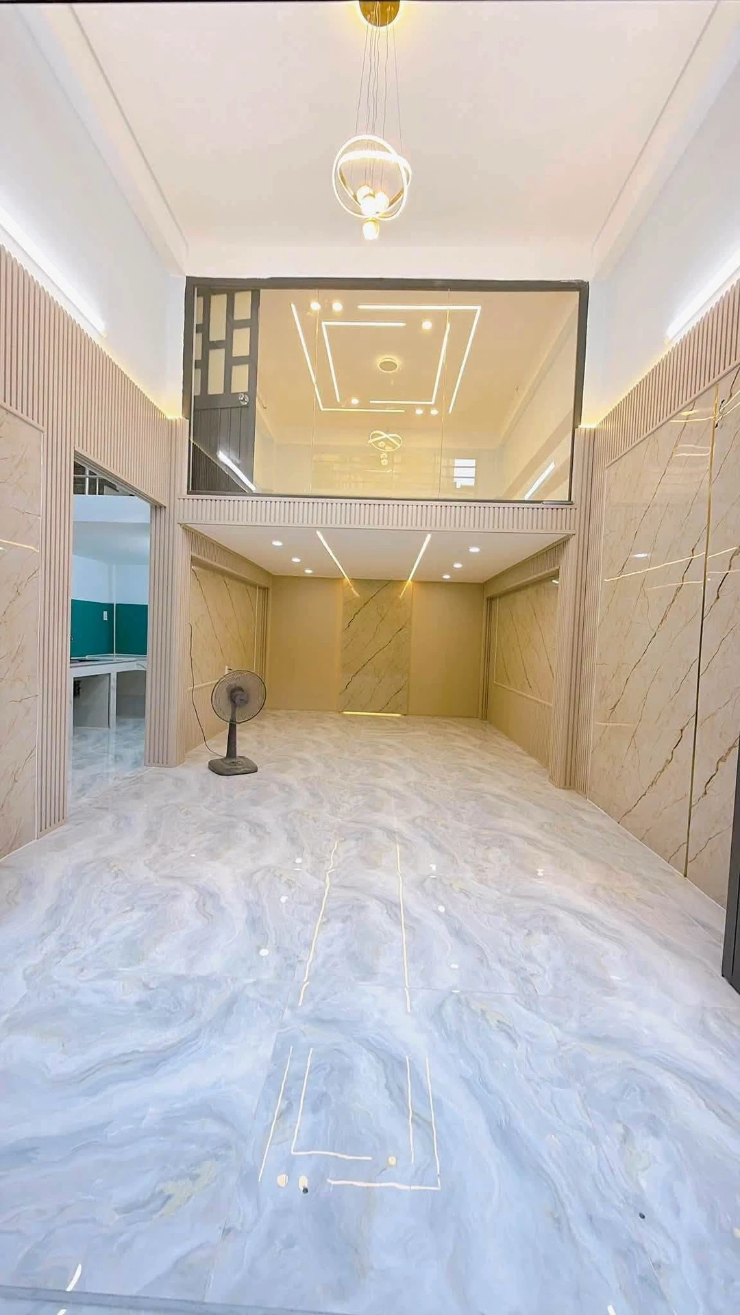 Bán nhà hẻm 4m Đoàn Văn Bơ Quận 4, 38,9m², 4 tầng, 3PN, giá hơn 4 tỷ - Ảnh 1