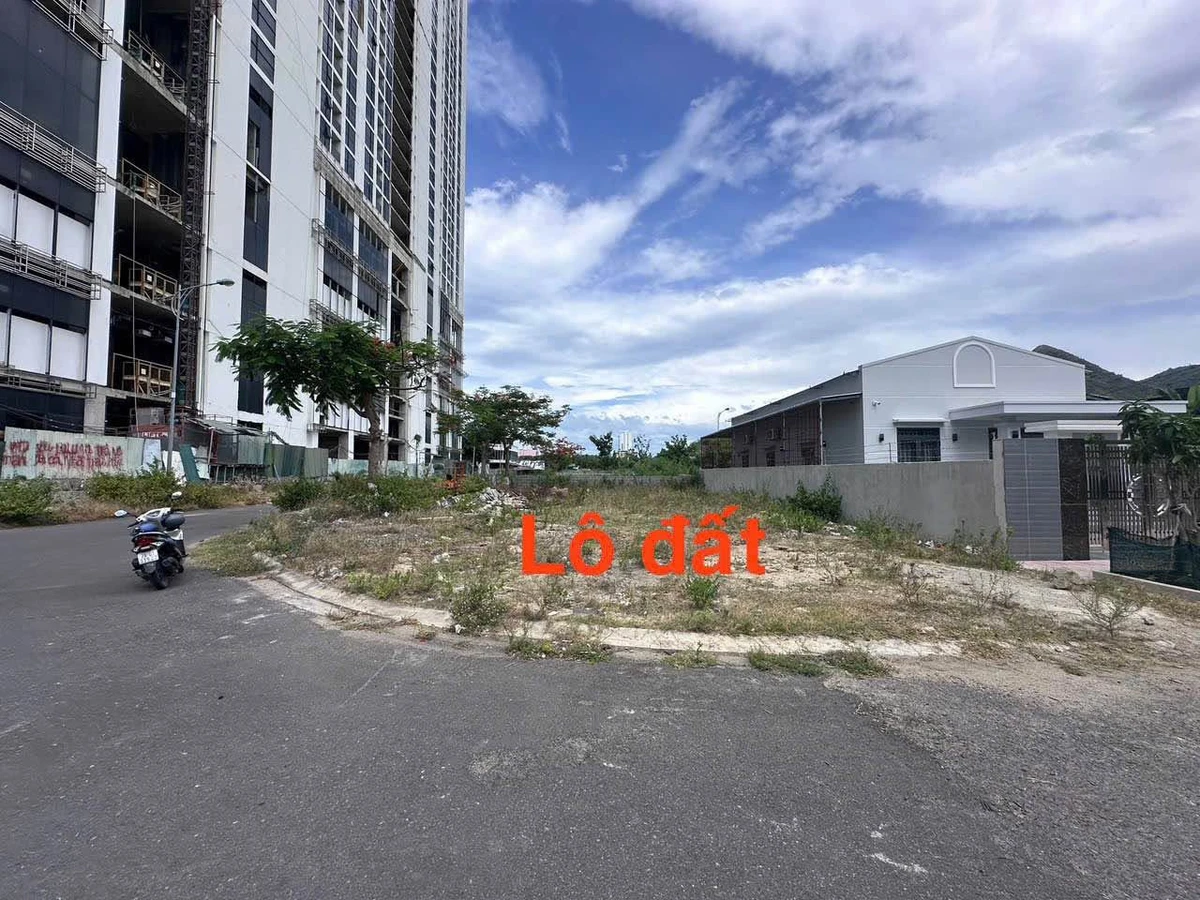 Bán đất lô VIP góc 2 mặt tiền Tế Hạnh Nha Trang 303.9m2 - Ảnh thu nhỏ 2