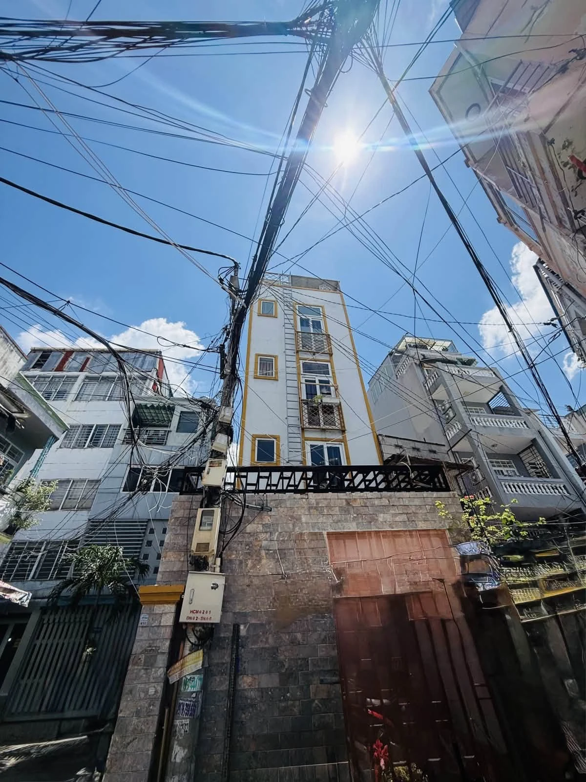 Bán tòa căn hộ dịch vụ 13 phòng 6 tầng 100m2 Hoàng Hoa Thám, Bình Thạnh giá 13,8 tỷ - Ảnh 1