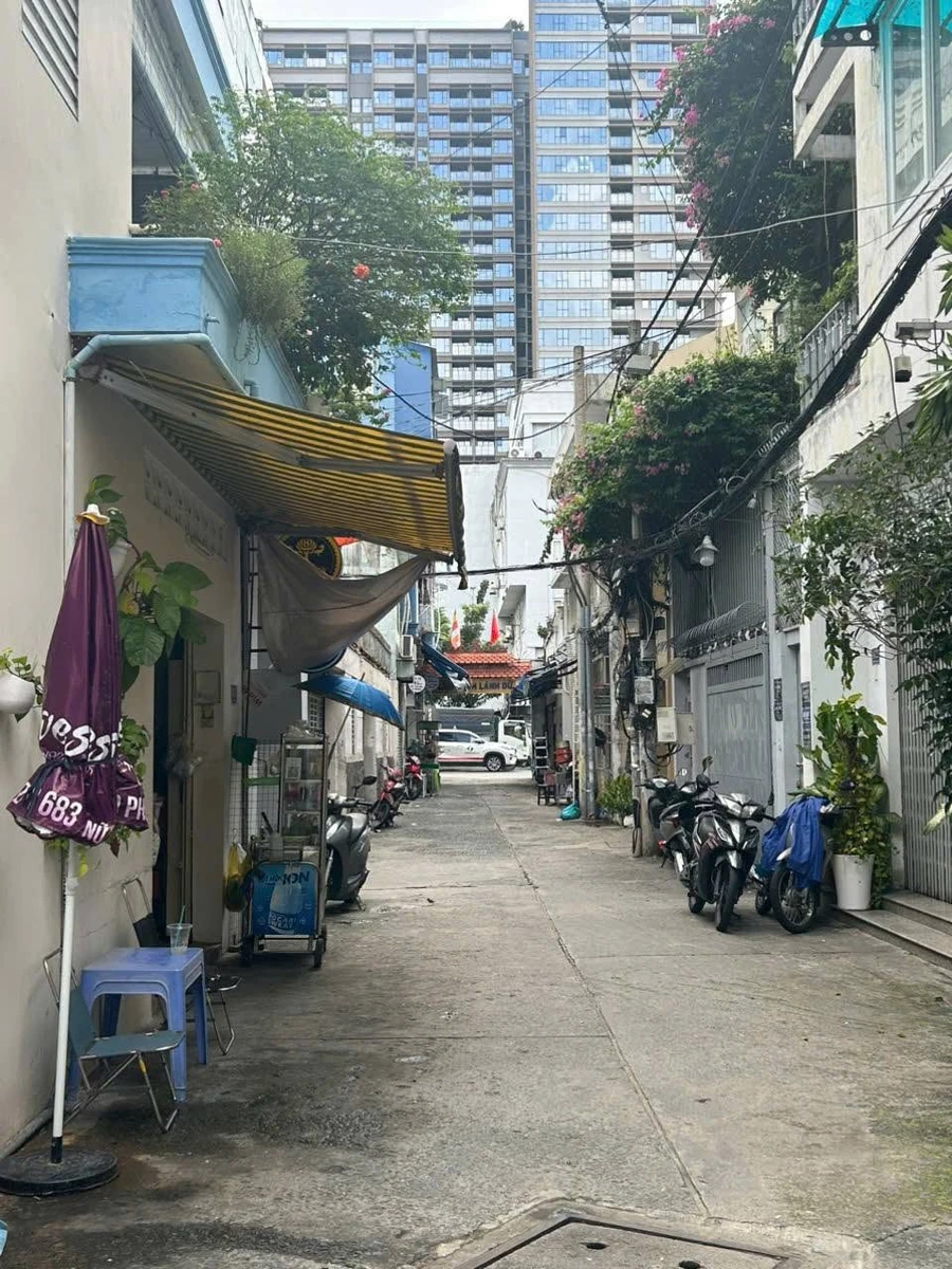 Bán nhà 3 lầu hẻm xe tải Đinh Tiên Hoàng, 3,6x8m, giá 6 tỷ, Phường Sài Gòn - Ảnh 1