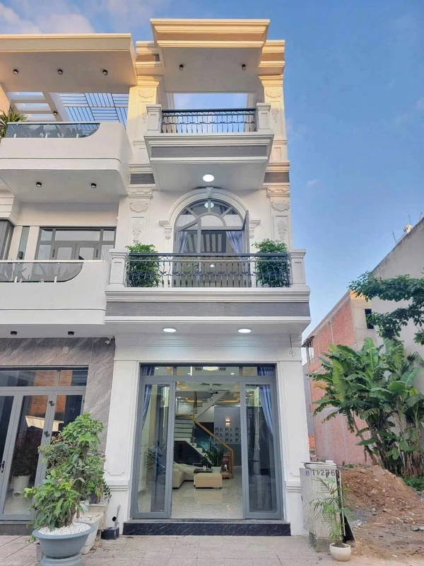 Nhà bán 3 PN gần Ngã Tư Bình Chuẩn 4 tỷ 350 triệu