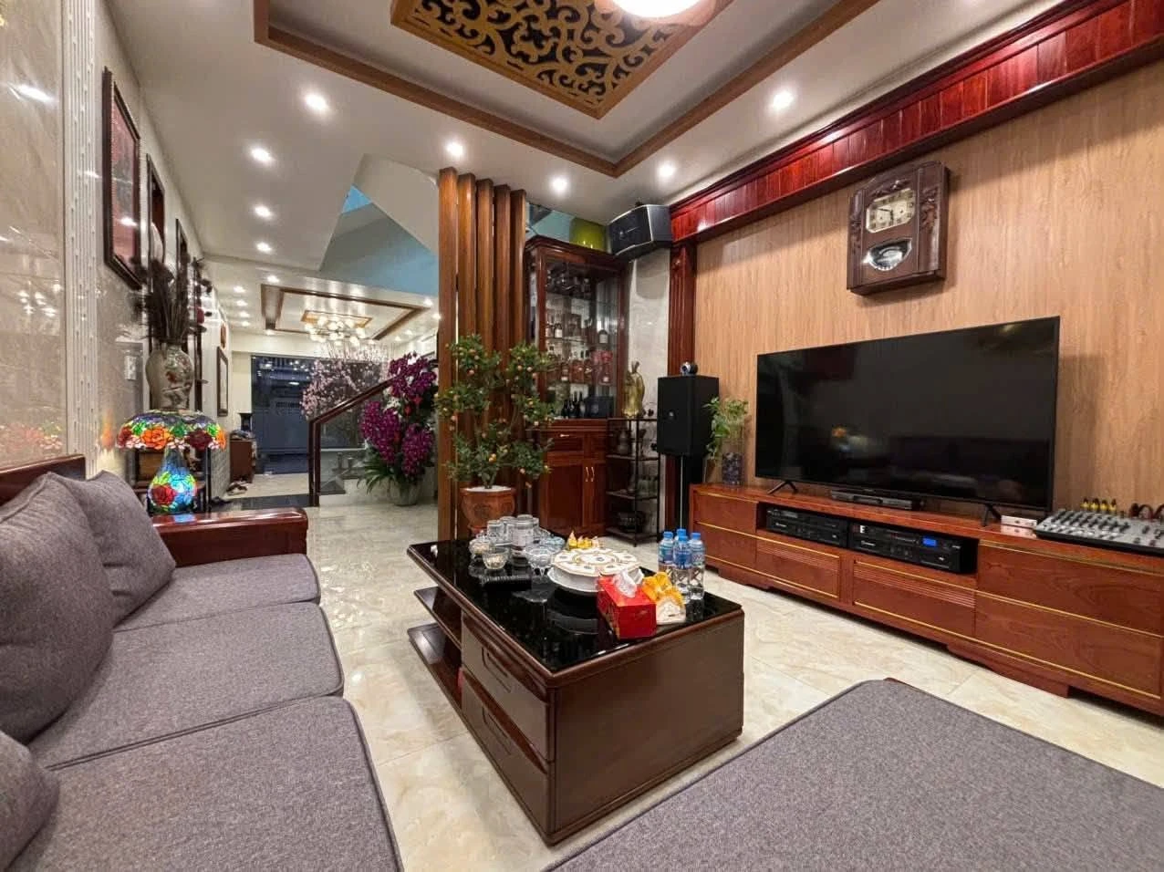 Bán nhà đẹp 60m2 (4x15m) full nội thất cao cấp, có chờ thang máy gần Lạc Hồng Lê Hồng Phong - Ảnh 1