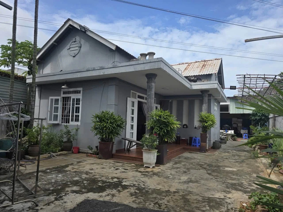 Bán khu đất mặt tiền Lưu Chí Hiếu 600m² với nhà cấp 4 và phòng trọ - Ảnh 1