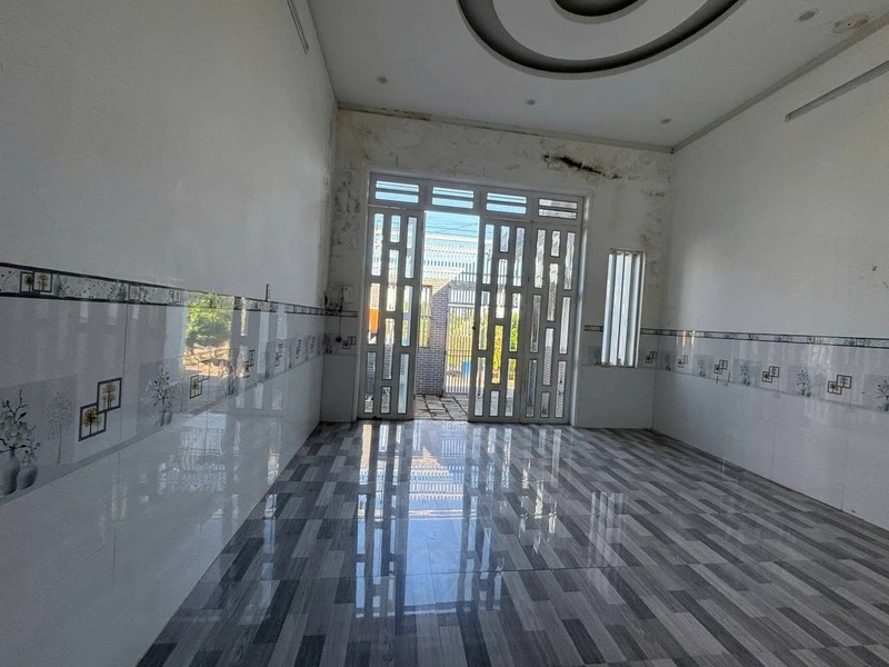 Bán nhà sổ chung mặt tiền Sông Trầu, 100m², 2 phòng, Đồng Nai