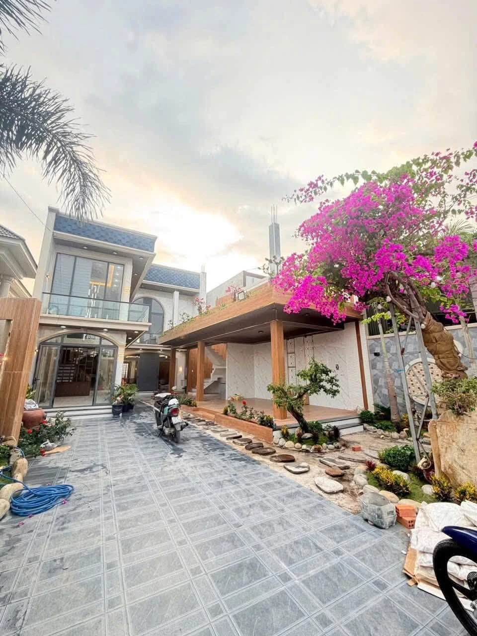 Bán biệt thự 3 PN, 400 m², mặt tiền Bạch Đằng, 6 tỷ 492 - Ảnh 1