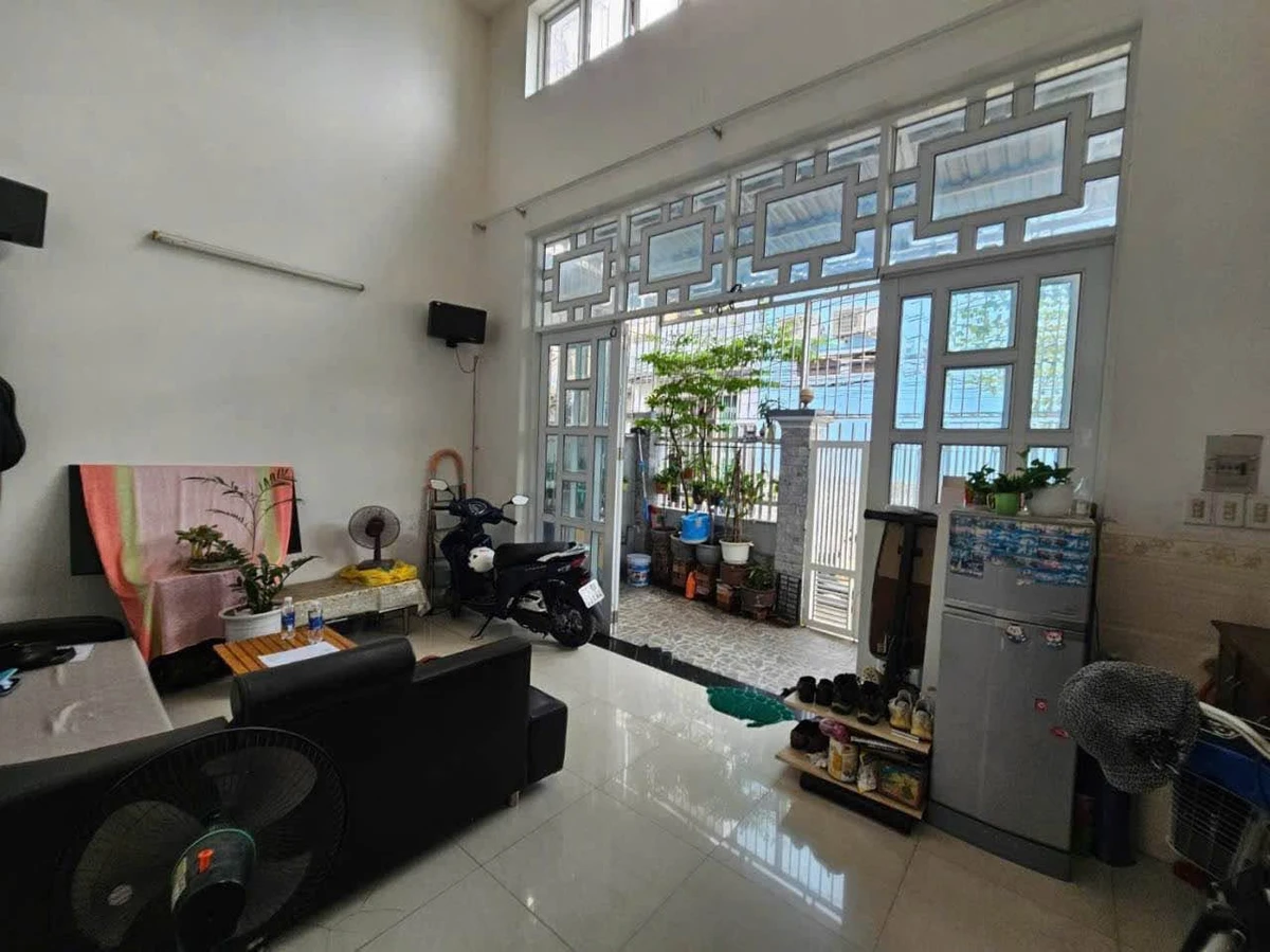 Bán nhà 2 tầng 85.7m2 hẻm Lê Hồng Phong Phước Hải Nha Trang - Ảnh thu nhỏ 2