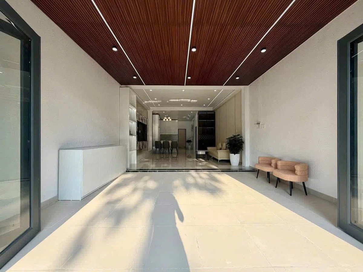 Bán nhà mới 3PN, 90m2, đường 10m tại KĐT Phú Cường - Ảnh 1