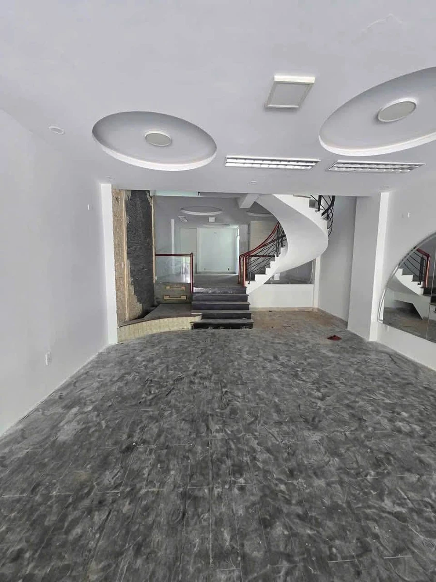 Cho thuê nhà mặt tiền Lý Thái Tổ, Quy Nhơn 100m2, 17tr/tháng - Ảnh 1