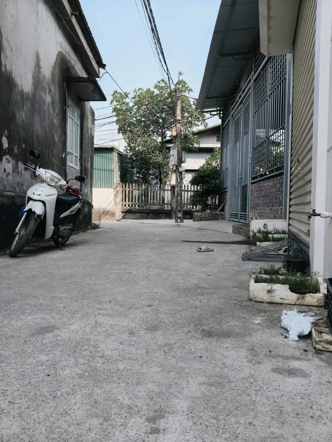 Bán nhà 3 tầng 42.7m2 góc, gần Quang Giáp, Phường Thạch Khôi - Ảnh 1