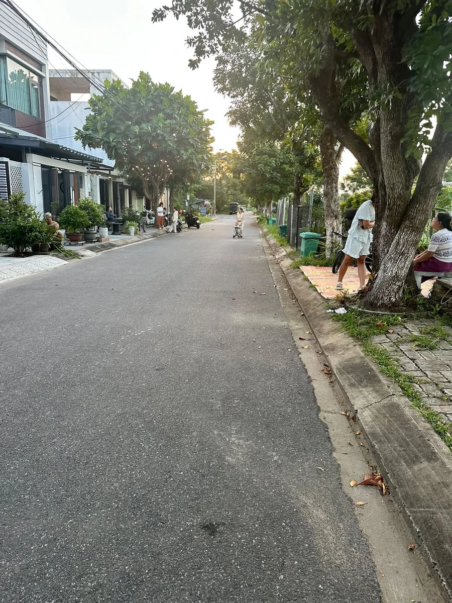 Bán nhà mặt tiền 100m² 4,5 tỷ Hòa Xuân Bình Chánh - Ảnh 1