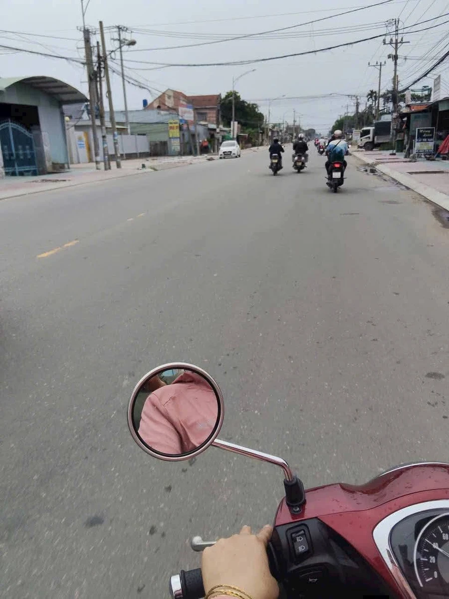 Bán kho xưởng mặt tiền 262m² Bến Lức Long An, 5 tỷ 400 triệu - Ảnh 1