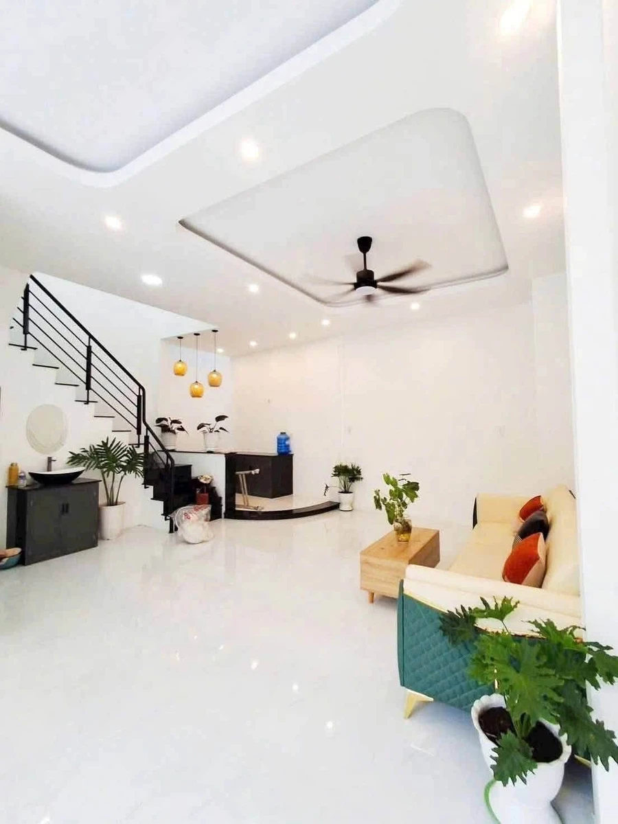 Bán nhà 2 tầng 65m2 Lê Hồng Phong, Quy Nhơn - Ảnh thu nhỏ 2