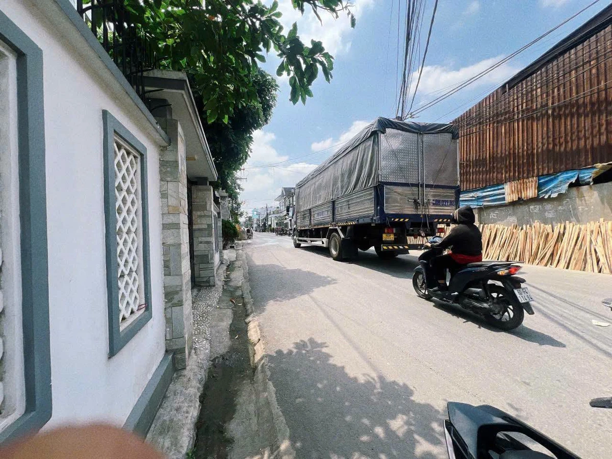 Bán nhà 1 trệt 2 lầu 4x24 (96m2) giáo xứ Ngọc Đồng, Hố Nai, Biên Hòa - Ảnh 1