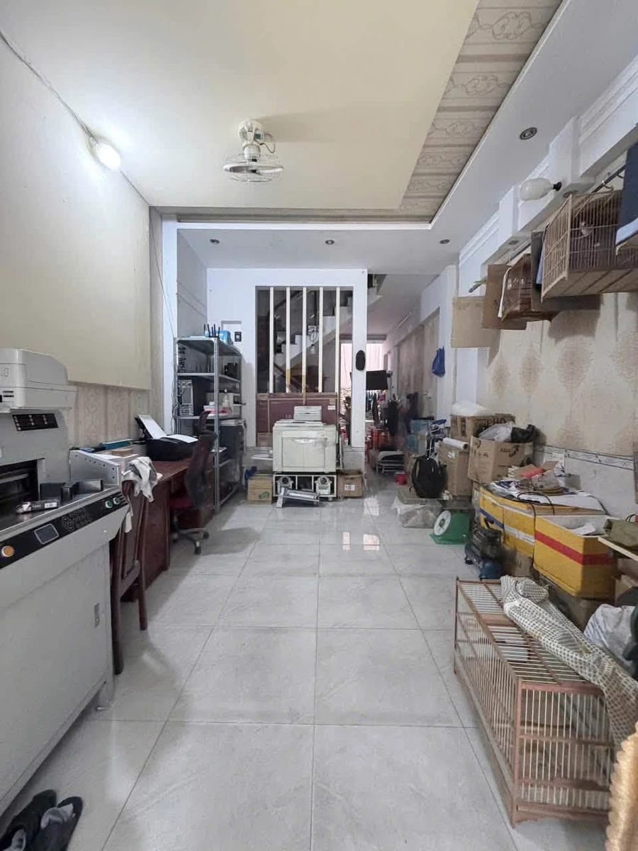 Bán nhà 1 trệt 1 lầu hẻm xe hơi 4x14m đường Huỳnh Văn Nghệ, Tân Bình giá 4,8 tỷ - Ảnh thu nhỏ 3