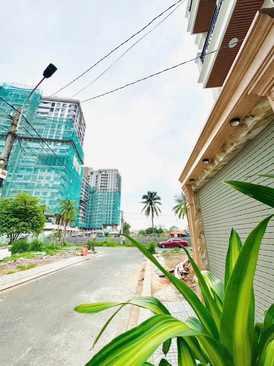 Bán nhà 4 tầng full nội thất 180m² Quận 9, cạnh Gamuda - Ảnh thu nhỏ 2