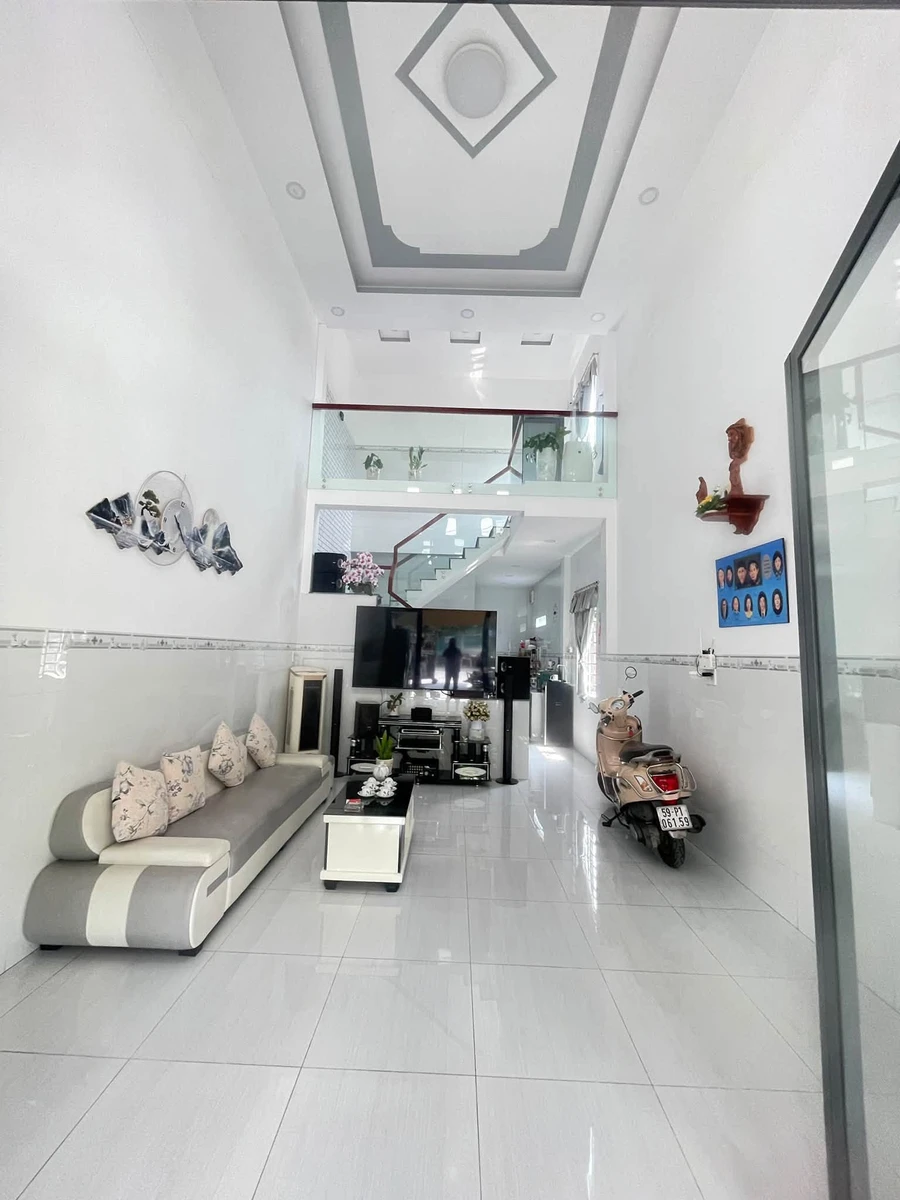 Bán nhà mặt tiền đường Cây Cám 4x20m, 1 trệt 1 lửng, giá 4,2 tỷ, Bình Chánh - Ảnh thu nhỏ 2
