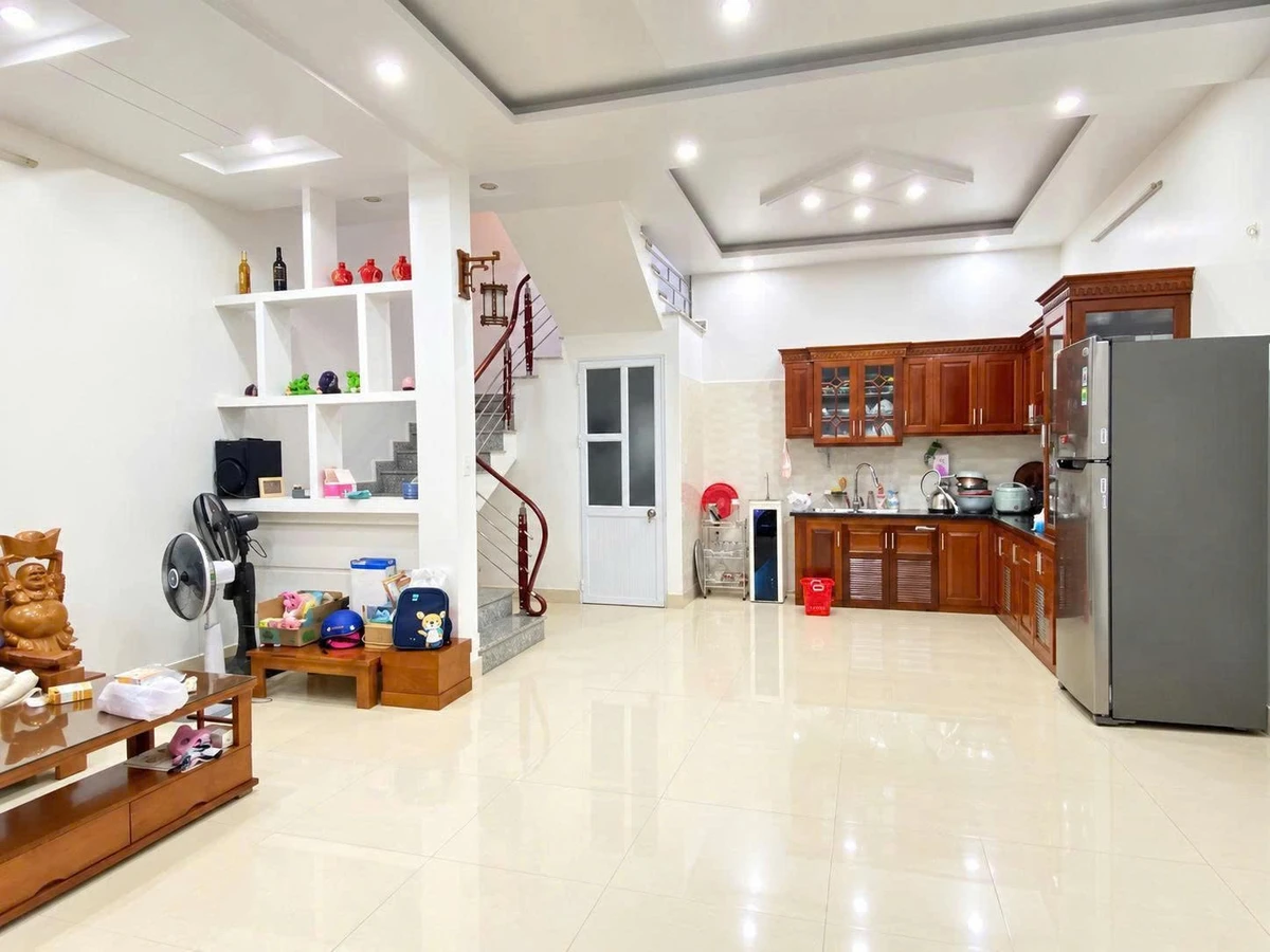 Bán nhà 48m2 3 tầng 3 PN Thiên Lôi hơn 2 tỷ - Ảnh 1