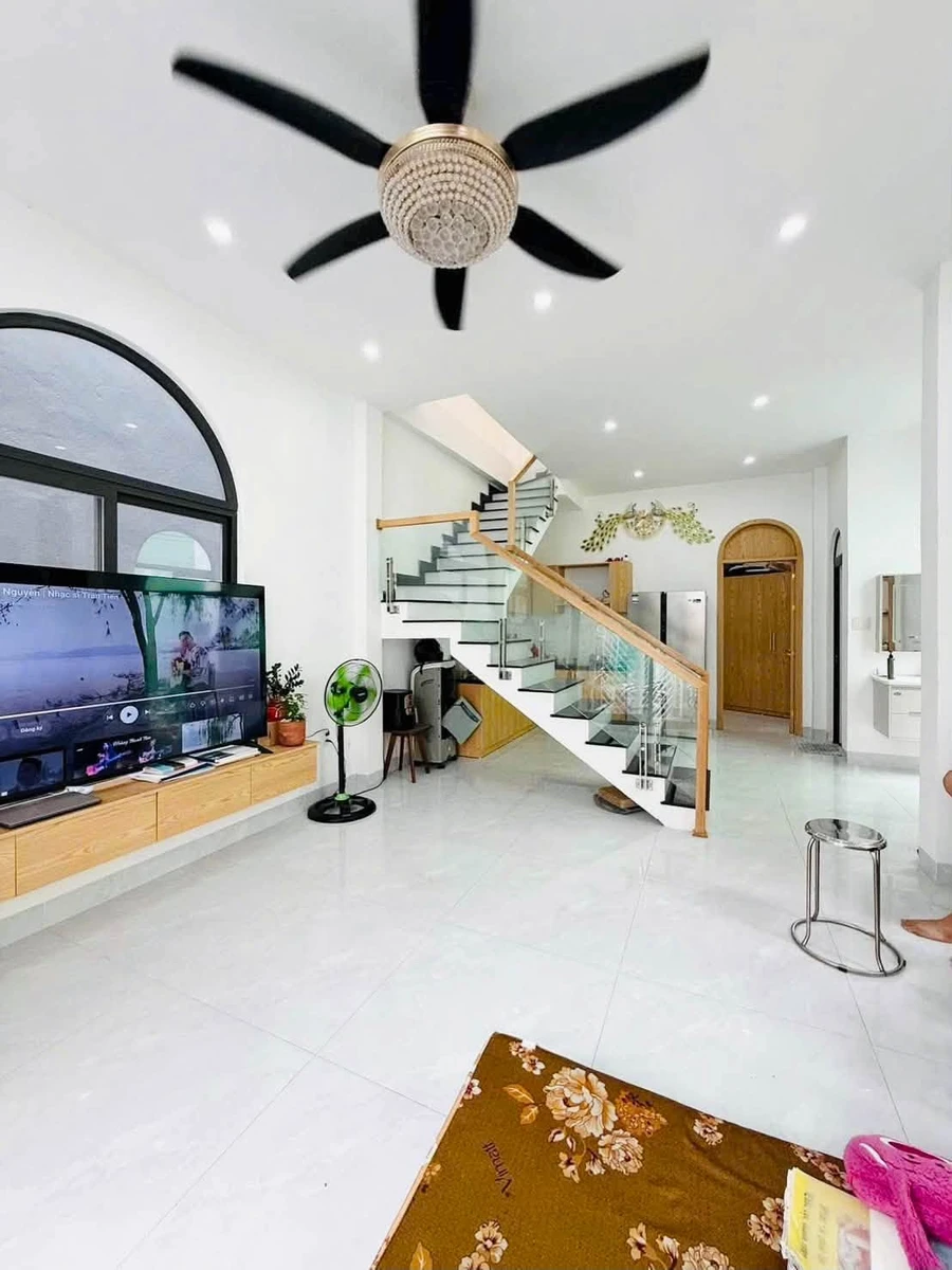 Bán nhà lô góc 90m² đường Lê Độ, giá 4 tỷ - Ảnh thu nhỏ 3