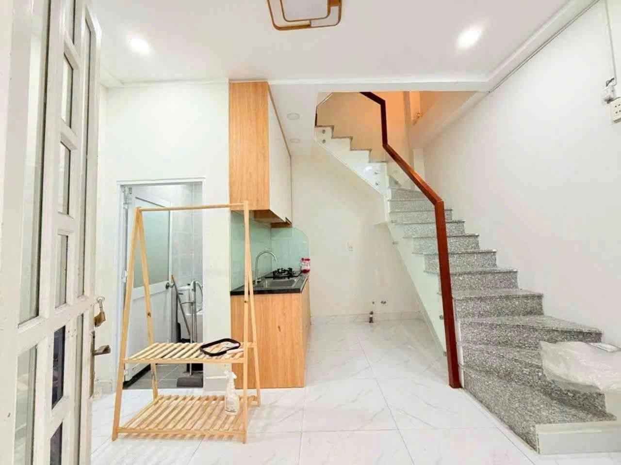 Bán nhà 3 tầng 48m² gần Tân Vĩnh Quận 4 - Ảnh 1