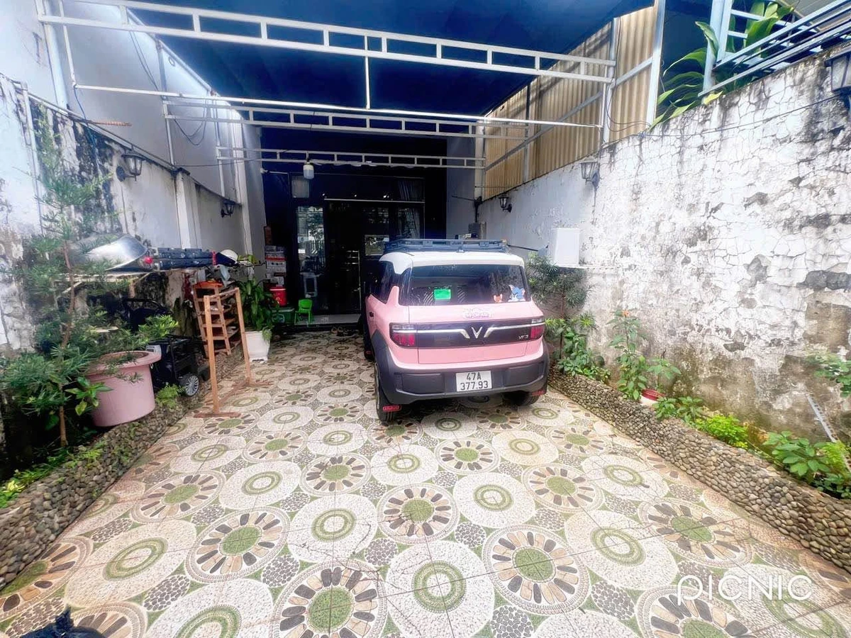 Bán nhà 1 mê 3PN mặt tiền đường nhựa A4 cạnh KĐT Trung Nguyên, Buôn Ma Thuột giá 4,8 tỷ - Ảnh thu nhỏ 2