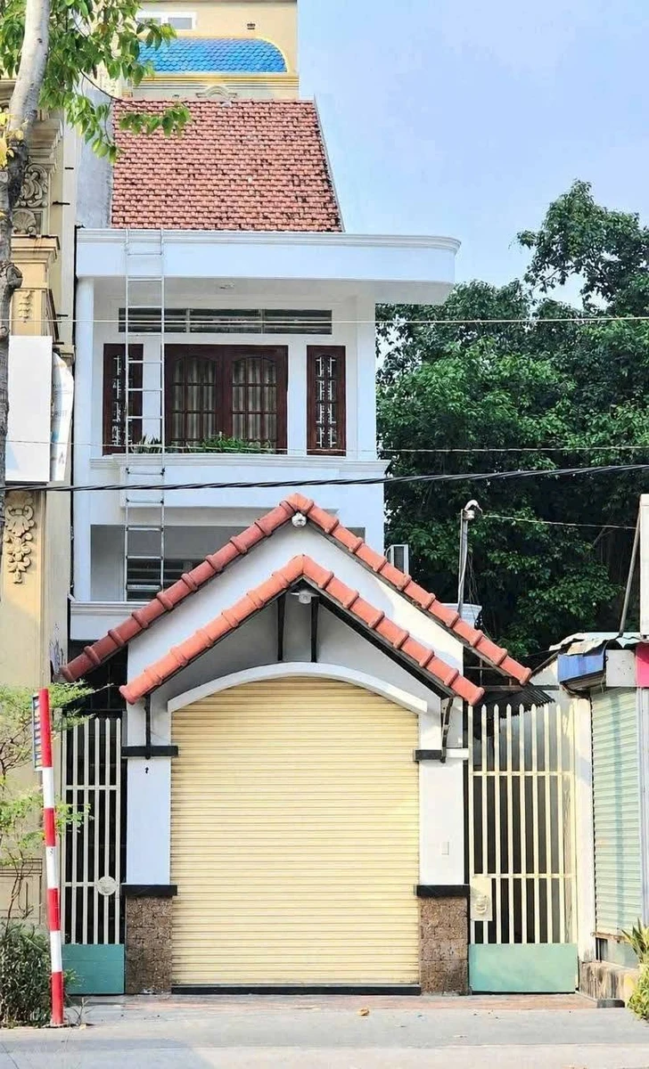 Cho thuê nhà 3 tầng 120m² Huỳnh Văn Lũy 15tr/tháng - Ảnh 1