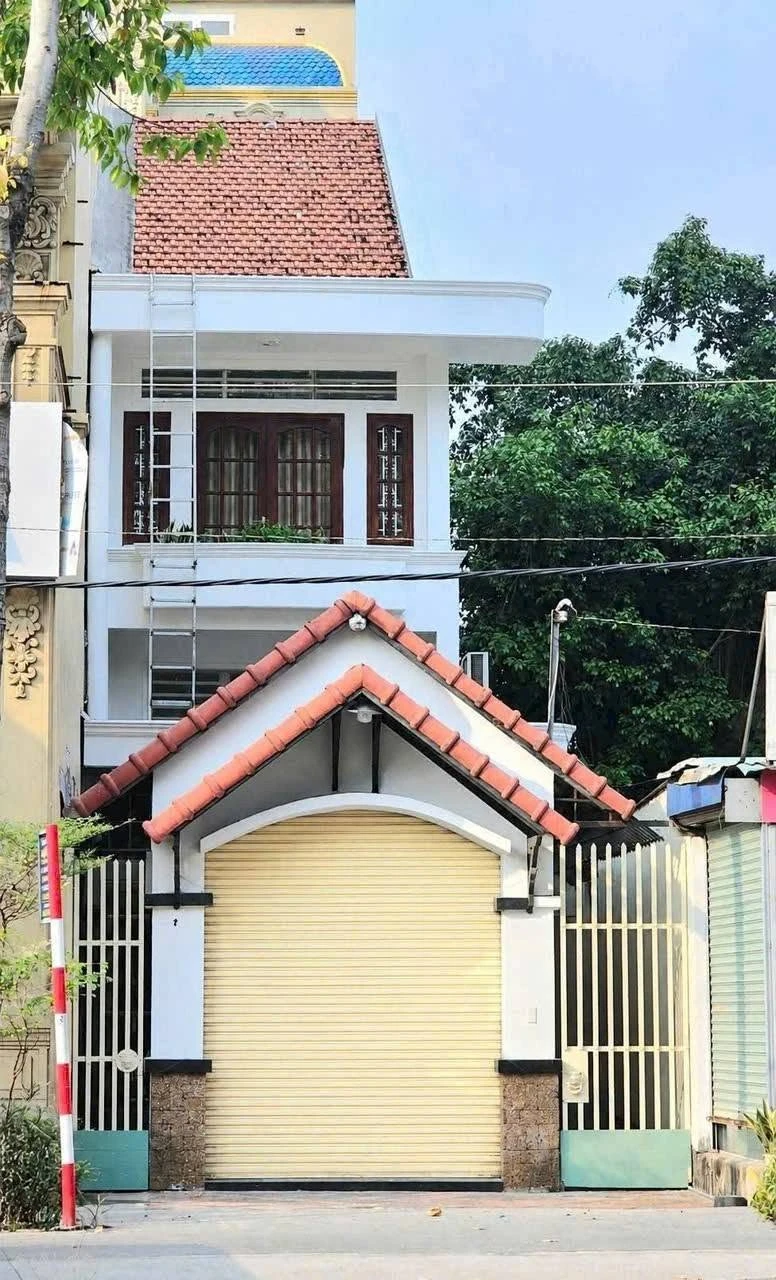 Cho thuê nhà 3 tầng 120m² Huỳnh Văn Lũy 15tr/tháng - Ảnh 1