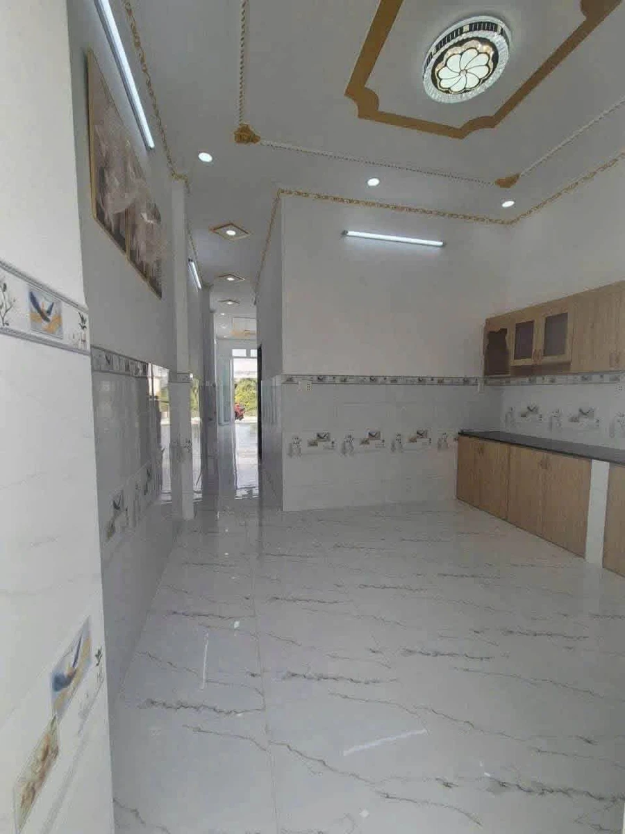 Bán nhà tân cổ điển 97,5m² 4PN 2WC Cần Giuộc - Ảnh thu nhỏ 4