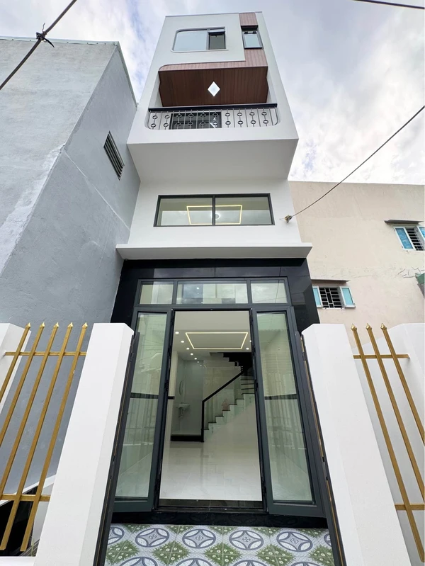 Bán nhà 3,5 tầng 24,5m2 Hoàng Văn Thụ, Quy Nhơn 2,85 tỷ