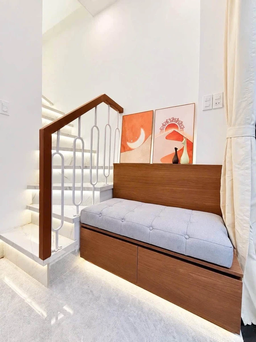 Bán nhà 28m² 2 tầng gồn gàn Lê Văn Duyệt Quận 1 - Ảnh thu nhỏ 3