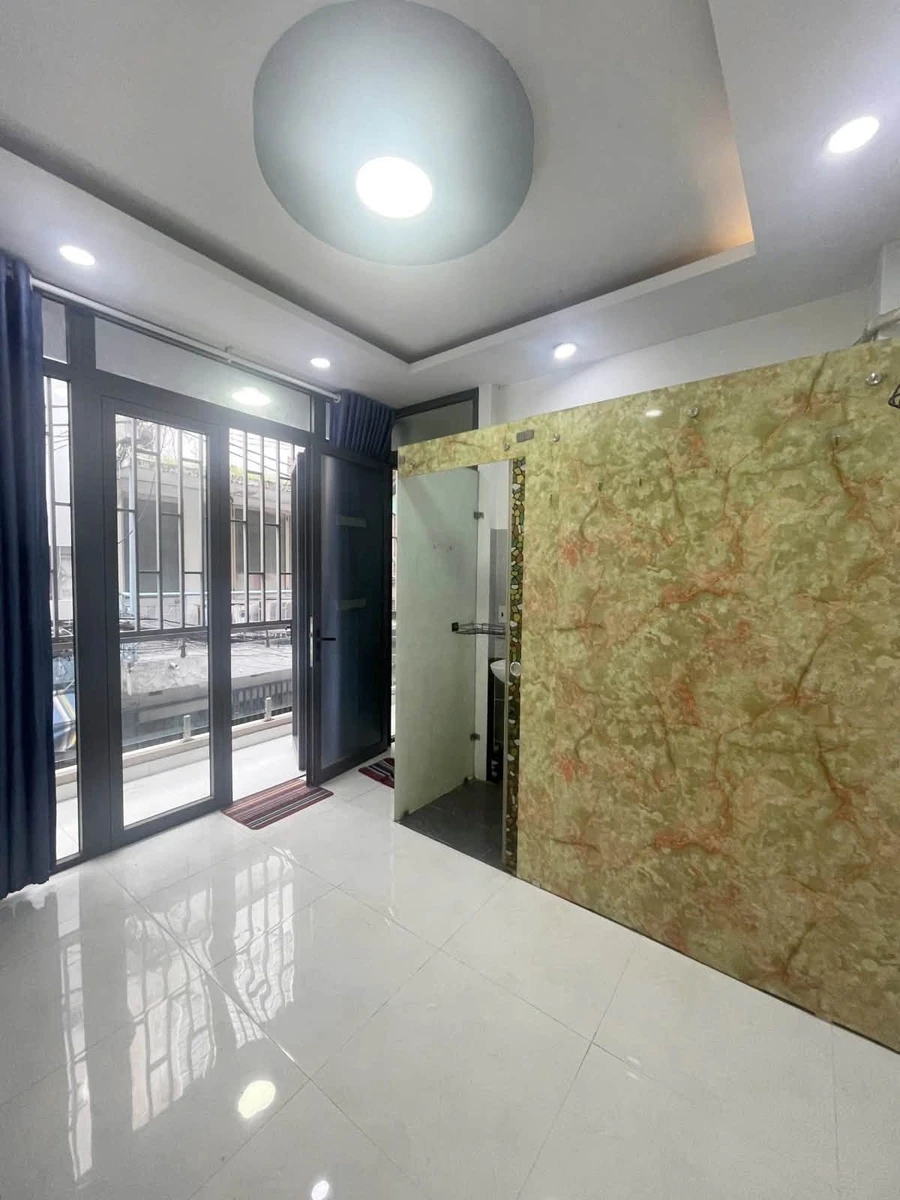 Cho thuê nguyên căn 2 PN Quận 5, 20m2, 12tr/tháng - Ảnh thu nhỏ 2