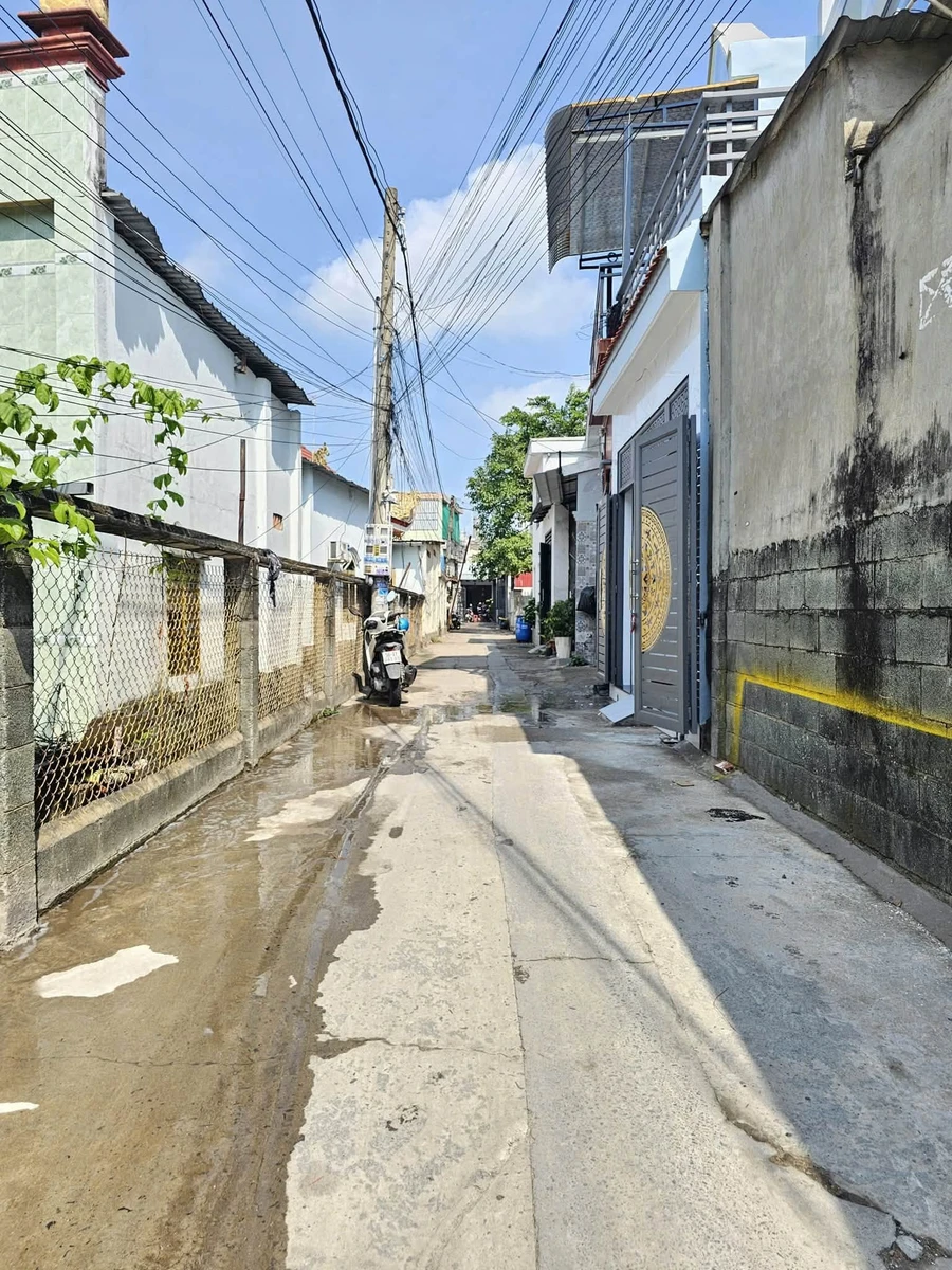 Bán nhà 1 trệt 1 lầu 66m² gần chợ Dĩ An, 4,2 tỷ - Ảnh thu nhỏ 2