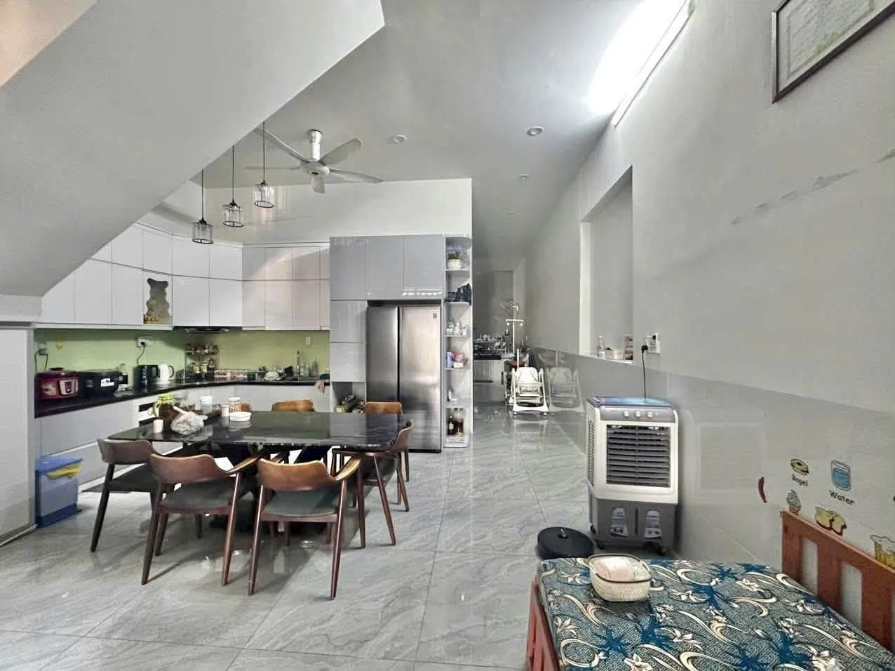 Bán nhà 1 trệt 1 lầu 150m2, 4 PN, 9 tỷ 3 Thủ Đức - Ảnh 1