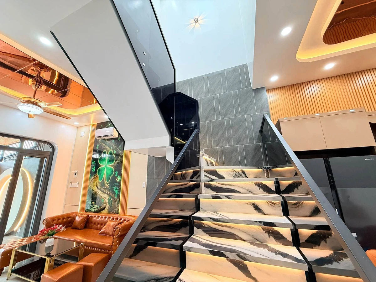 Bán nhà hẻm ô tô 1 trệt 1 lầu 4PN, 4x19m, đường Lâm Quang Ky, Rạch Giá, An Giang - Ảnh thu nhỏ 3