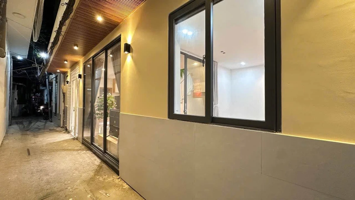 Bán nhà 2 tầng 50m² ngang 10m Hoàng Diệu Quận 1 - Ảnh thu nhỏ 2