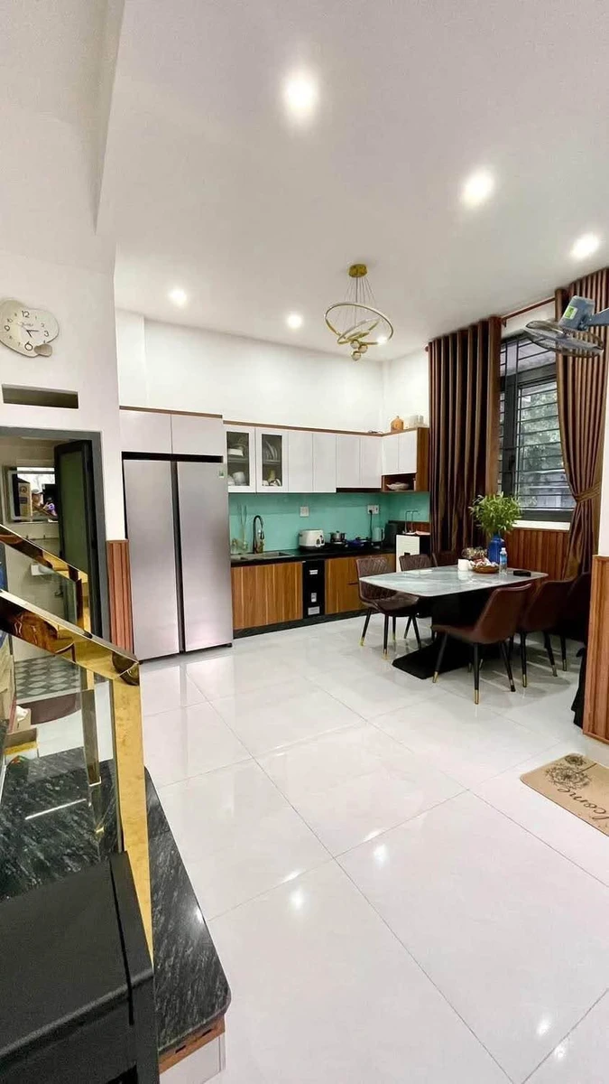 Bán nhà 3 tầng mặt tiền Lê Thanh Nghị, Quy Nhơn, 45m², 3.9 tỷ - Ảnh thu nhỏ 5