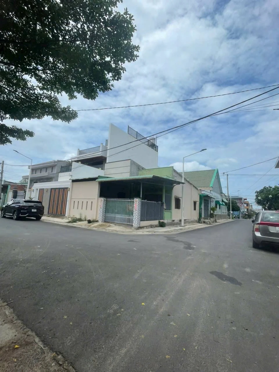 Bán lô đất góc 2 mặt tiền 150m2 thổ cư, có sẵn 3 căn nhà, cách biển Phước Hải 500m - Ảnh thu nhỏ 4