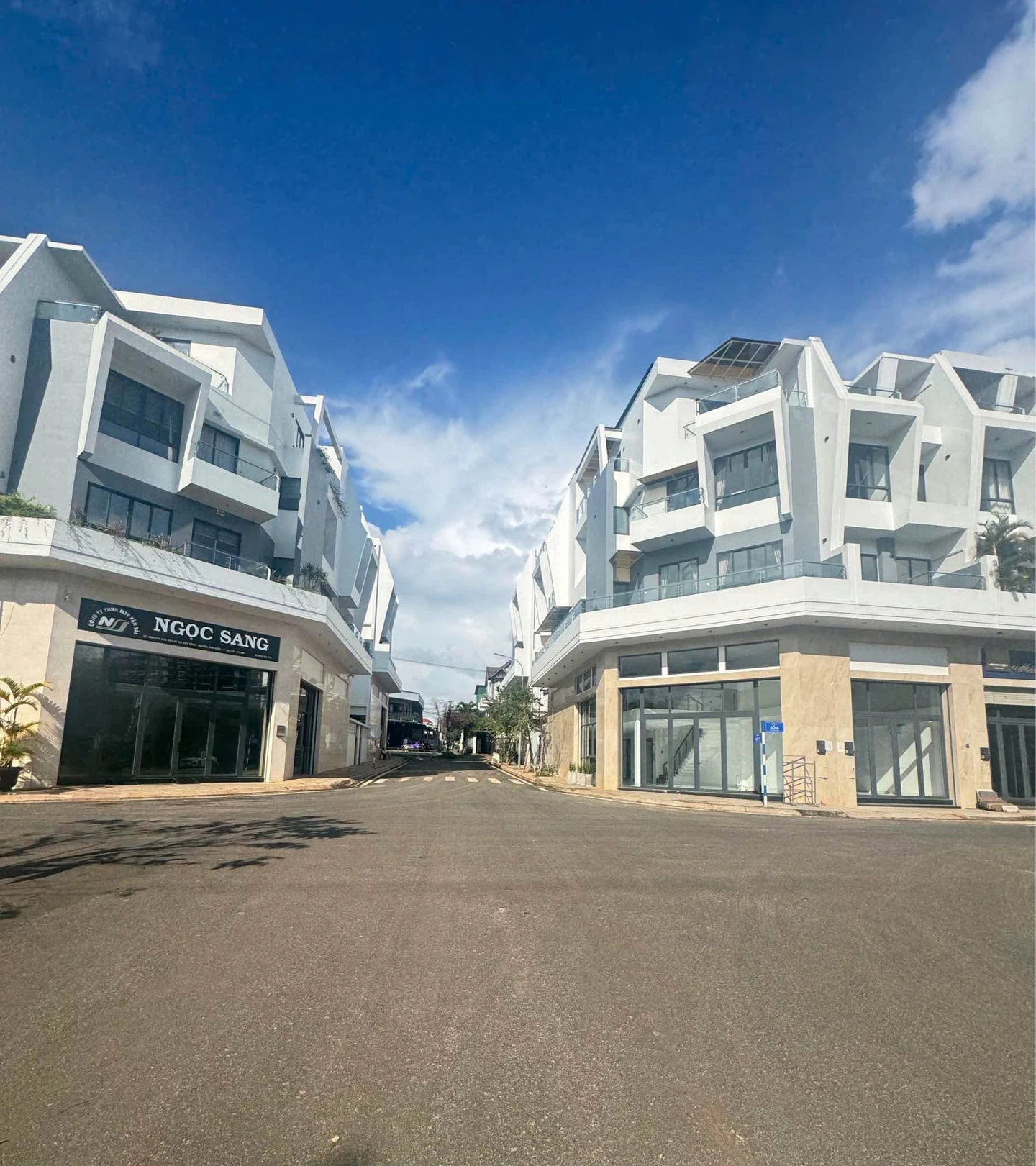 Cho thuê văn phòng góc 2 mặt tiền 124m² tại Buôn Ma Thuột - Ảnh 1