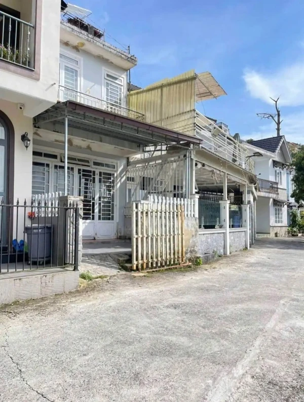 Bán nhà hẻm ô tô 2 tầng 64m² đường 3/4, Phường 3 cũ, Đà Lạt giá 3,1 tỷ